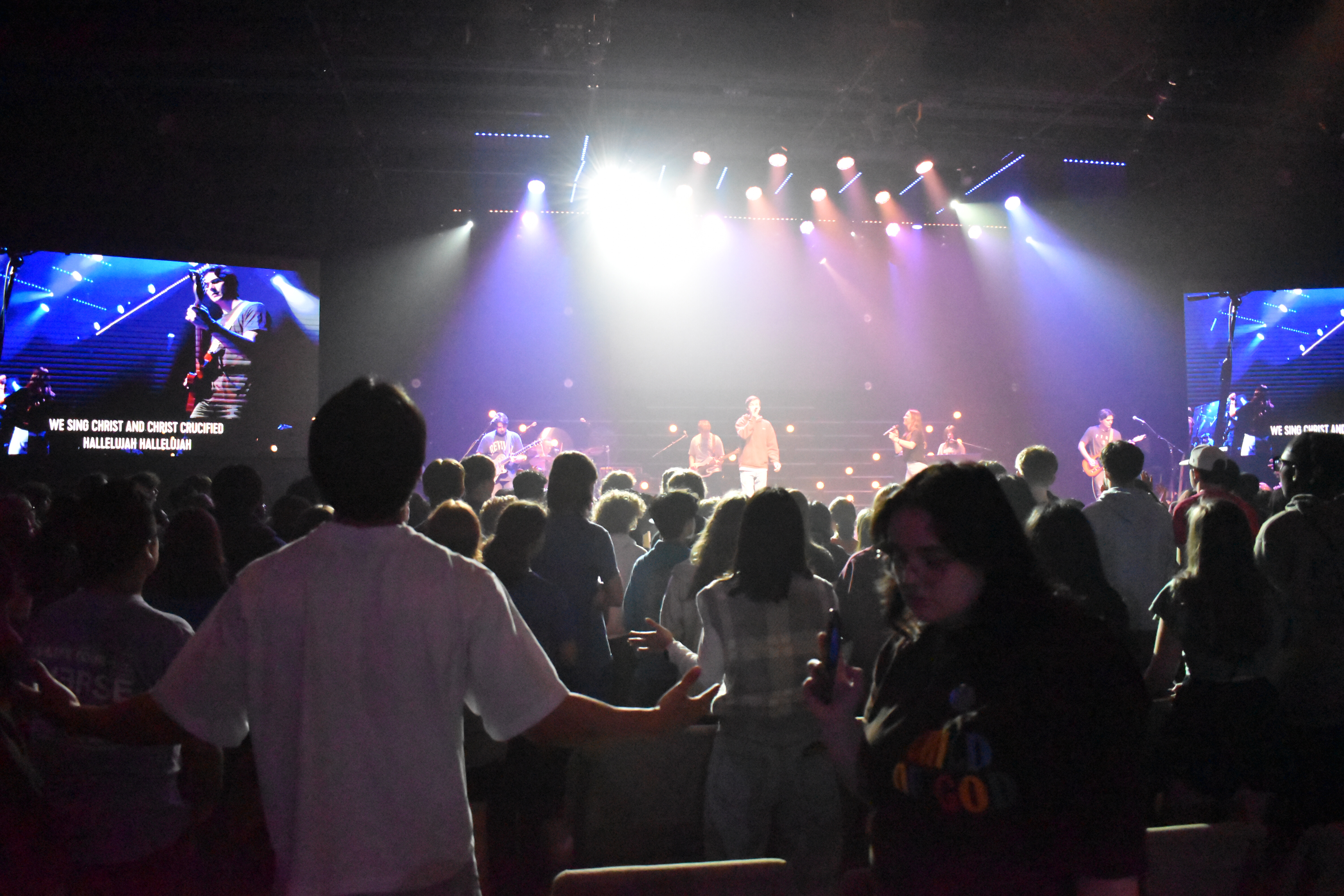 Students worshipping at LIFT