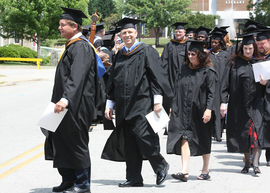 Southern Wesleyan University graduates 284