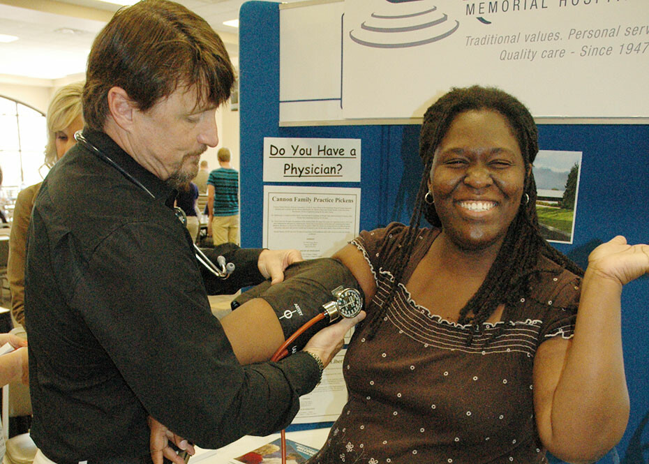 Southern Wesleyan students make healthy connections