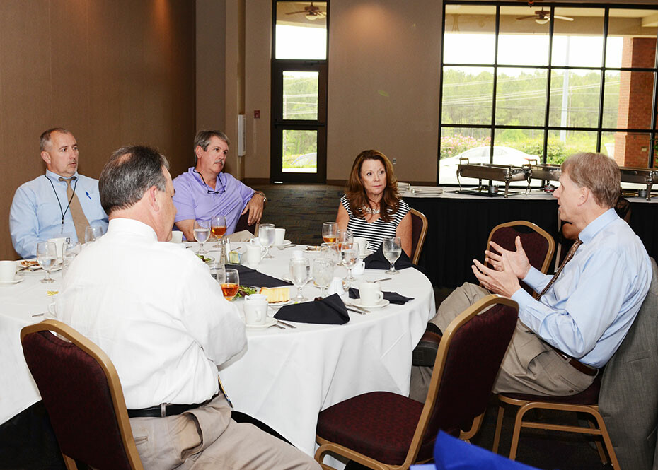 Business, community leaders ‘do lunch’ at SWU