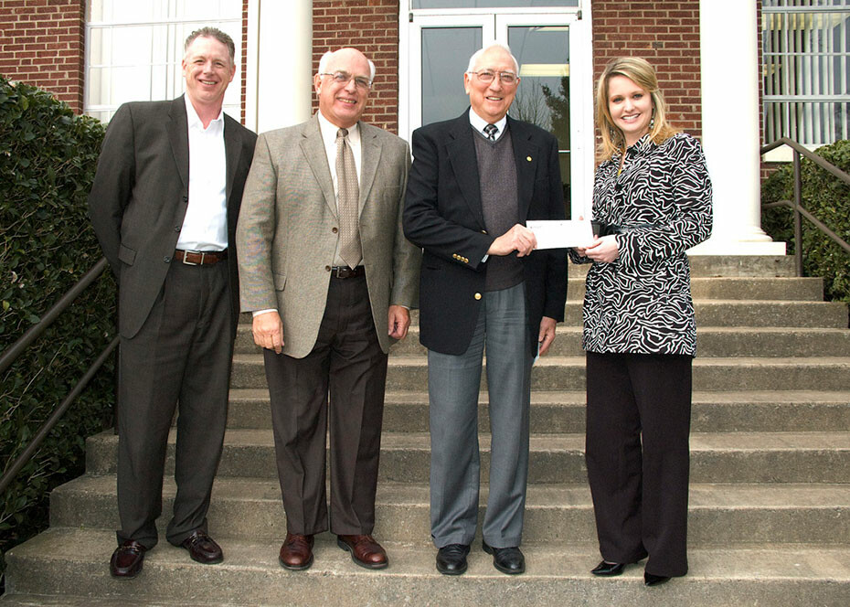 Duke Energy gift benefits Southern Wesleyan University students