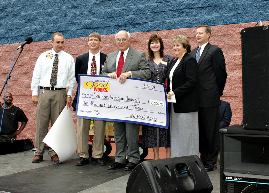 Southern Wesleyan receives Walmart donation