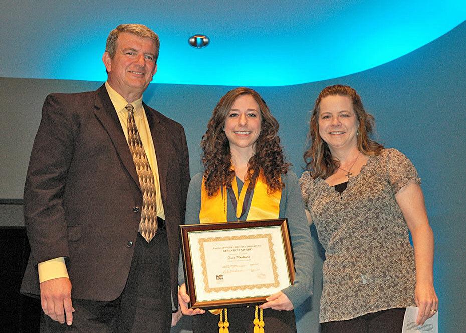 Blackburn presented with research award