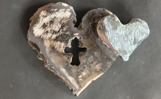 welding-art-heart-plus-cross