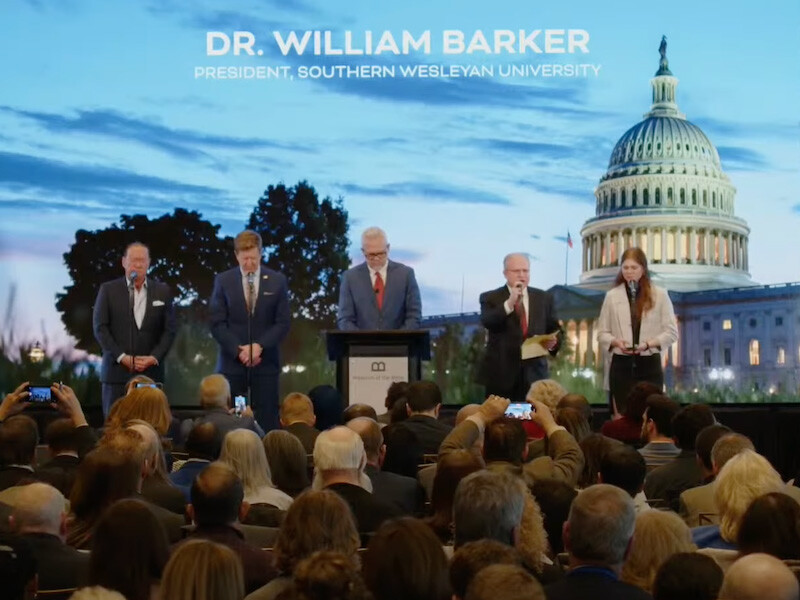 SWU President Dr. Bill Barker Leads Prayer for Nation’s Christian Colleges at Historic DC Gathering