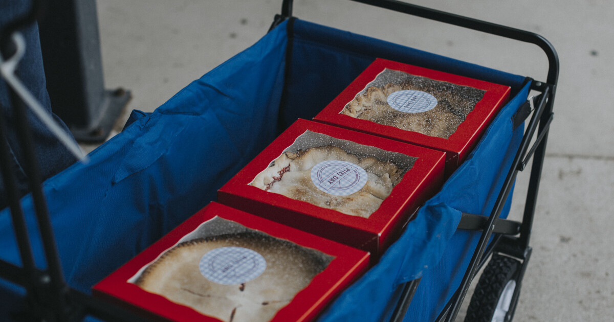 Calling all those who love baking to make homemade pies! We need 2,950 mini pies that will be given to the extraordinary teachers who help shape the lives of our children. We will deliver pies to teachers in Brownsburg, Avon, at Clarence...