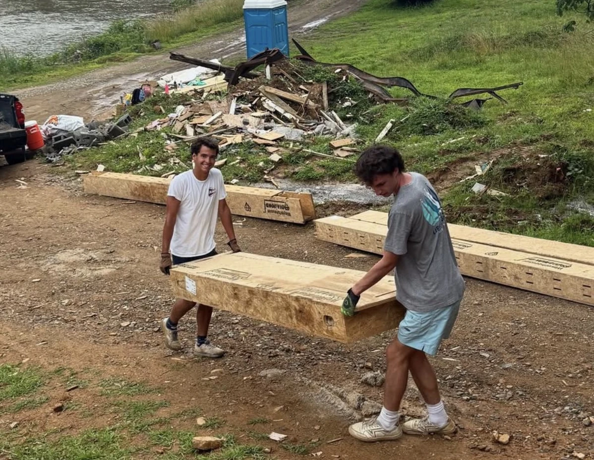 Students on mission trip in North Carolina
