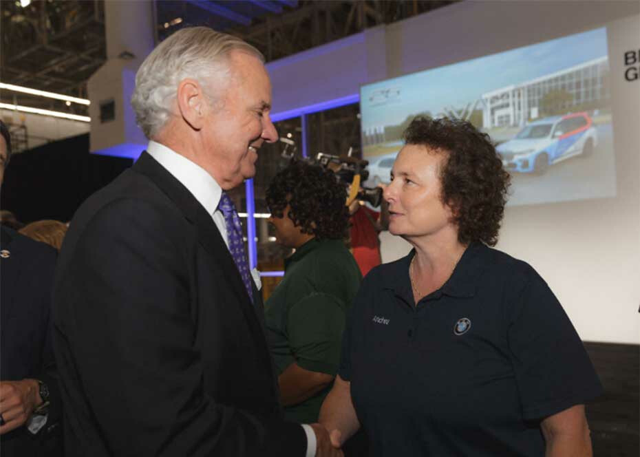 SWU Online student honored for 25 years of service to BMW