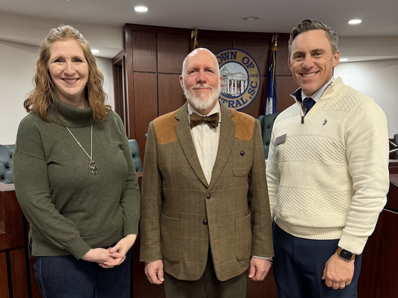 Former Southern Wesleyan University Chaplain, Ken Dill, was sworn in as Mayor of the Town of Central, South Carolina.
