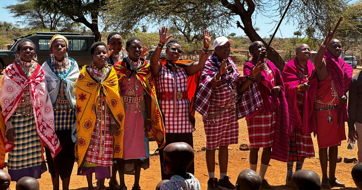 John Keshe and his wife Peris run a community-based organization that provides high school fees for disadvantaged Maasai girls. Diverted from an early marriage, these girls receive an education that provides them a better life and allows them to...