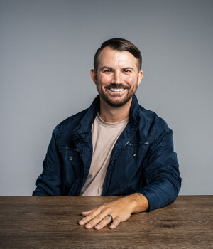 Joshua Pezold, Location Pastor