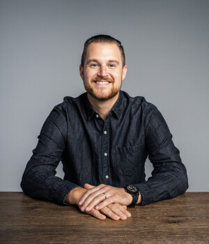 Chris Maloney, Location Pastor