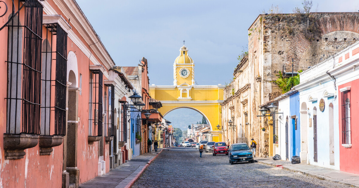 Our team will be serving the staff and students of two community learning centers on this trip - Los Verdes and Cruz Blanca! Activities include worship and Bible activities with preschool and elementary students, home visits to connect and pray...