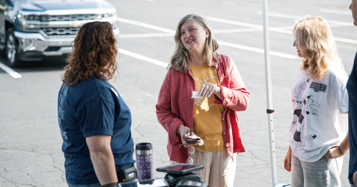 Invite your friends and let's gather for a cozy evening of connection and creativity! Fabee’s Simple Farm will guide us through a dried floral wreath workshop—supplies and light refreshments included. Come craft something beautiful...