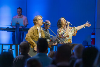Sunday morning worship at First Colony Church of Christ in Sugar Land, Texas, as the congregation gathers to praise God, worship together, and grow in faith.