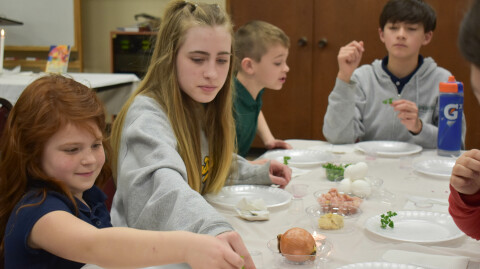 Jews for Jesus presents Seder meal to Trinity students
