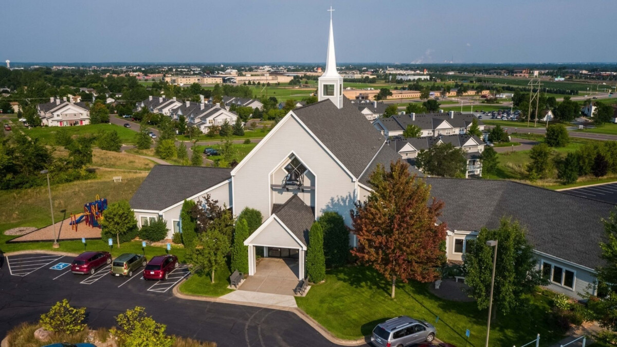 10 AM In-Person Worship 