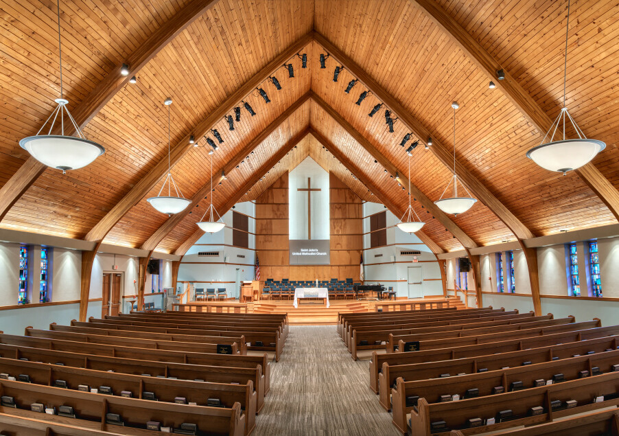 Photo of the interior of the sanctuary