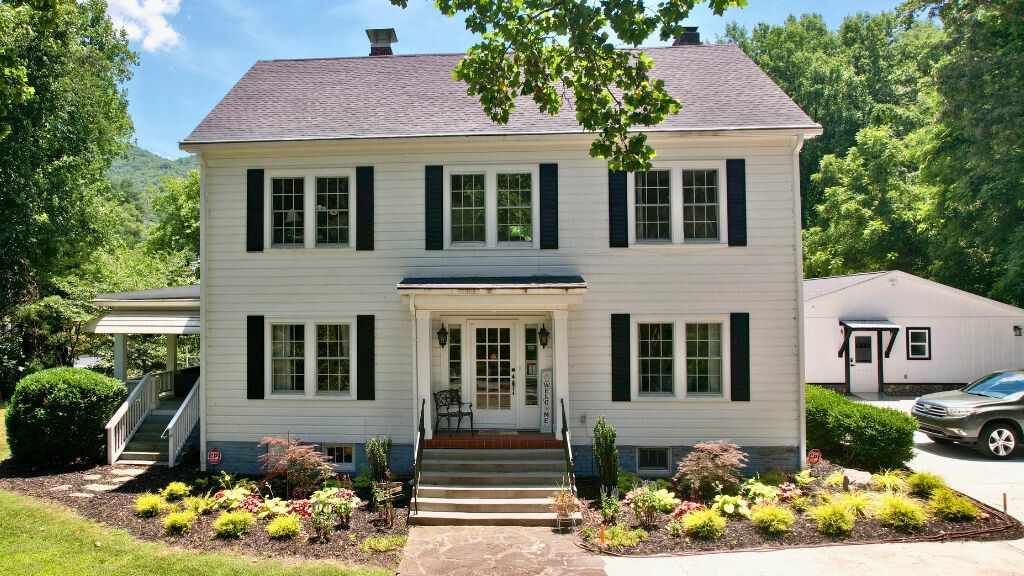 Sylva Clinic Open Today