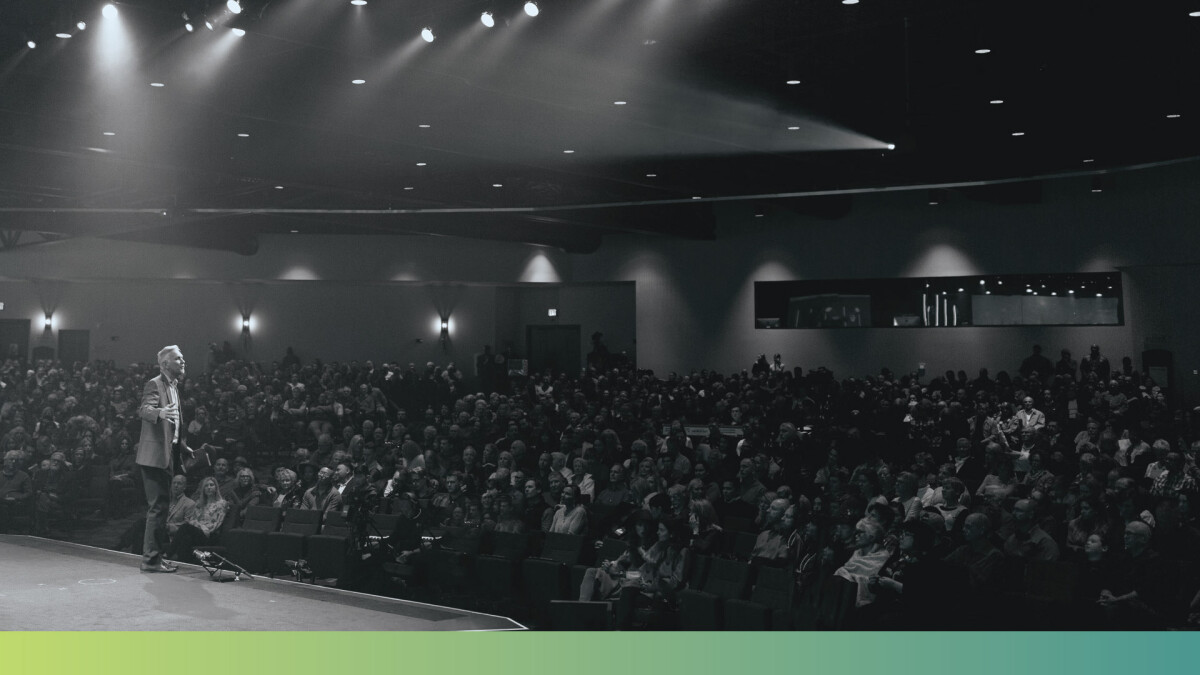 Sunday Services at 9:00 & 10:45am