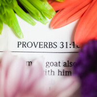 Women of Faith: Living Like Ruth, Leading Like Esther