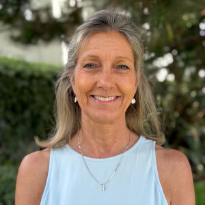 Rebecca  Tomes