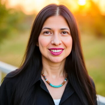 Nasheili Reihling Gonzalez, LMFT
