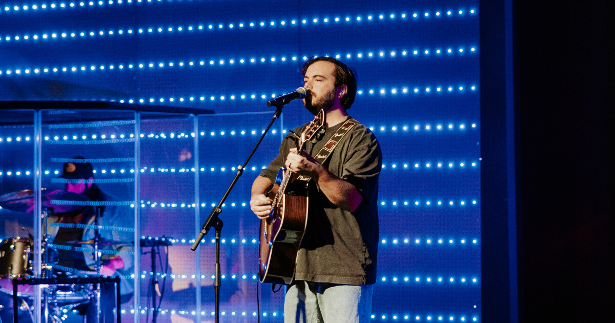 Join us for an uplifting Young Adult Worship Night at Connection Pointe Fishers!
This evening is centered on community, worship, and authentic connection. A space to gather with other young adults, encounter God, and grow together in our faith.