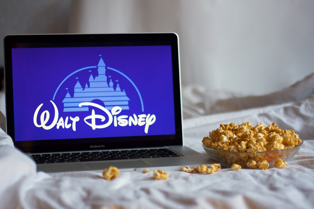 watching-a-Disney-movie-on-the-computer