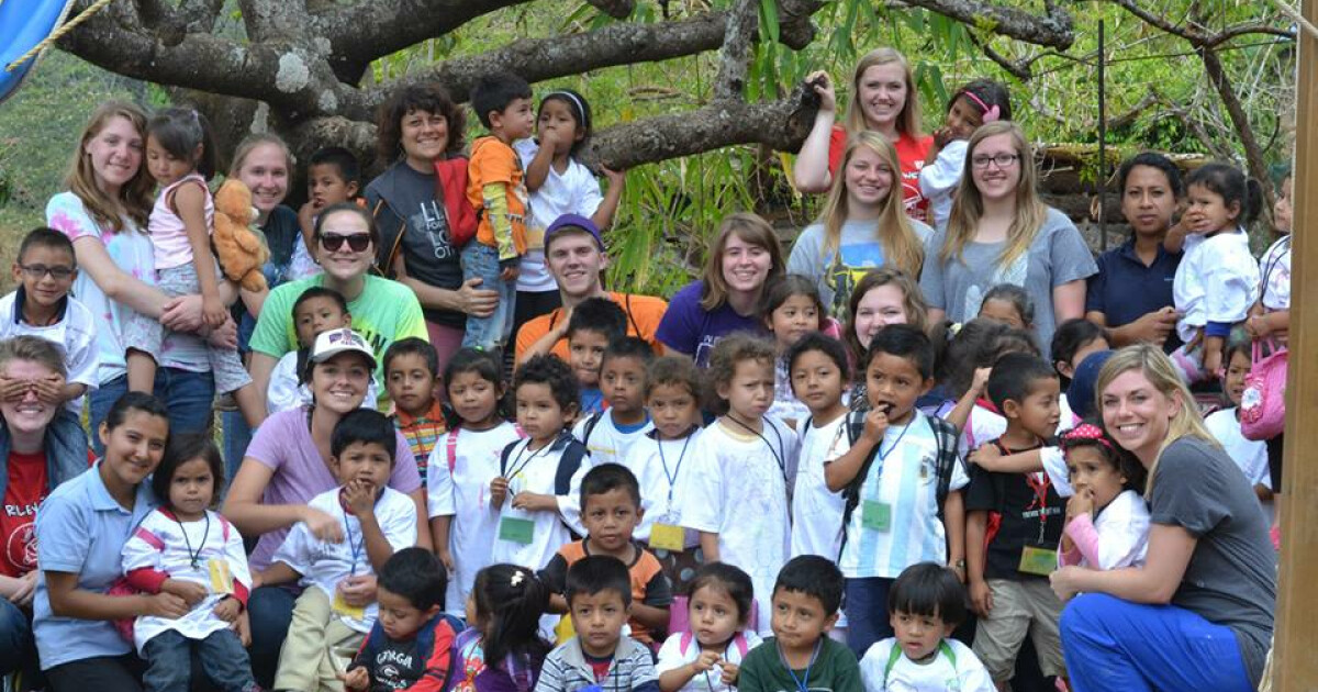 Meet and spend time with your sponsored child, 4 days of VBS with children of Los Verdes at Learning Center. Activities for the week include participating in a community project, home visits, taking children on field trip and participating in a...