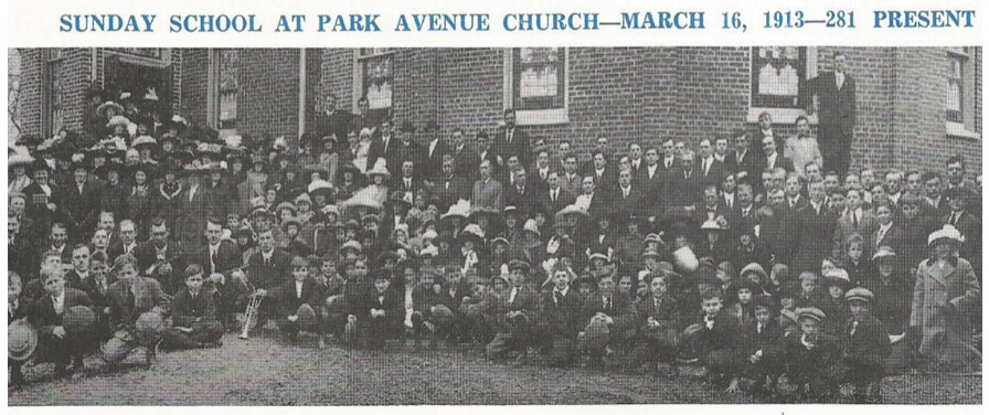 218 person Sunday School class at Park Avenue church in 1913