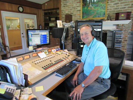 Hmong Radio Broadcast - Largest AM/FM Radio Station Serving the