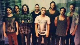 2013_04_hillsongunited