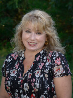 Profile image of Kelly Bolvari