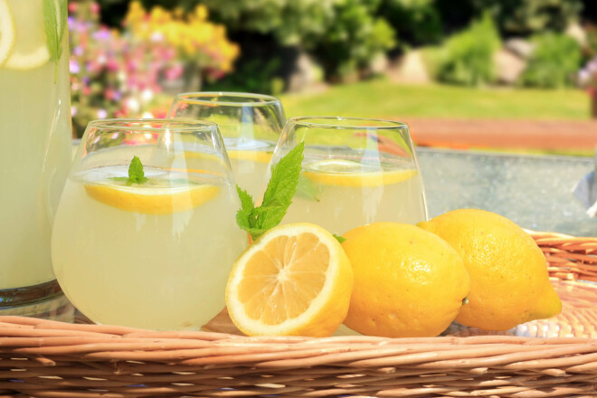 Lemonade on the Lawn