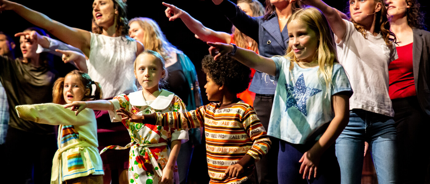 MYSTERY Lights Up Productions Inc.