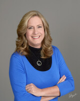 Profile image of Linda Perry
