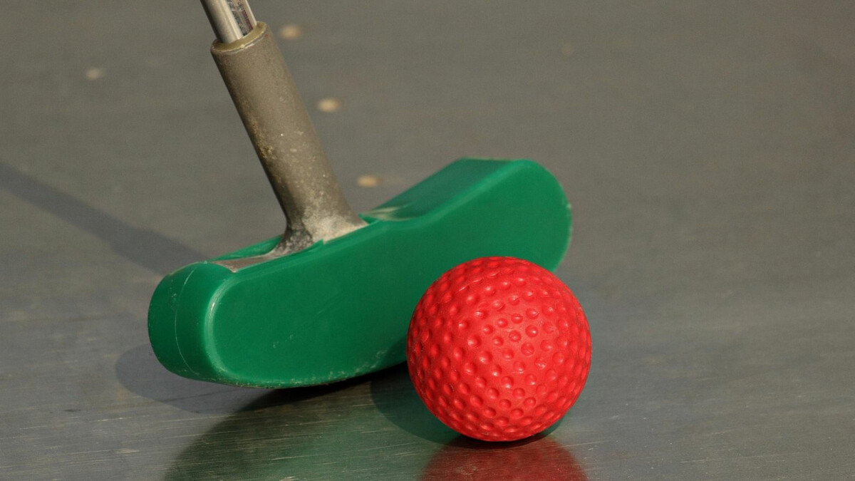 High School Mini Golf Outing