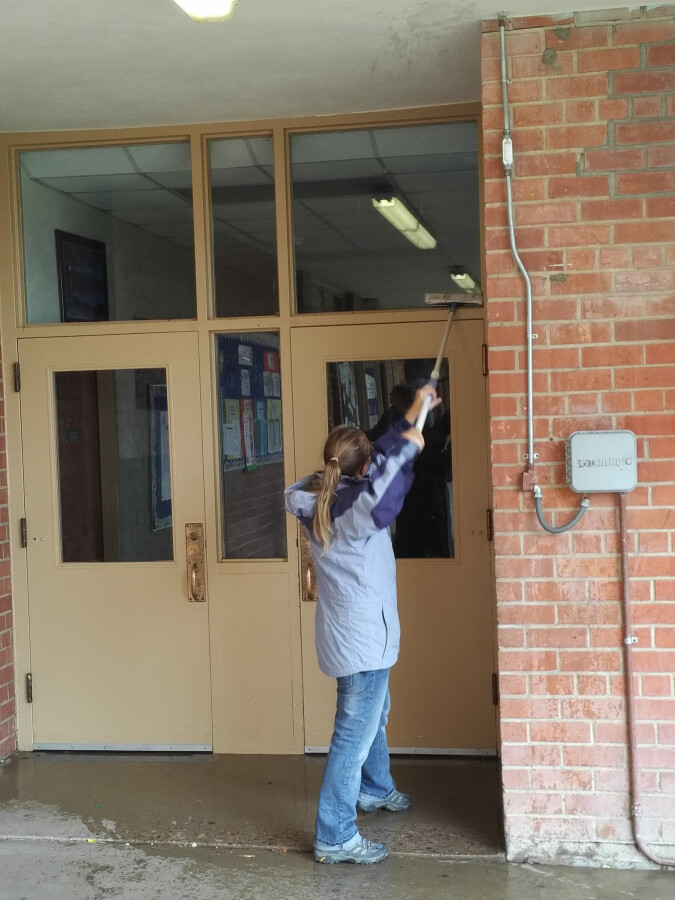 Cleaning windows 2