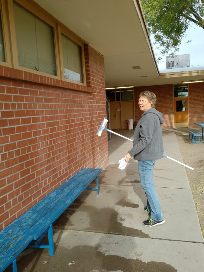 Cleaning windows 5