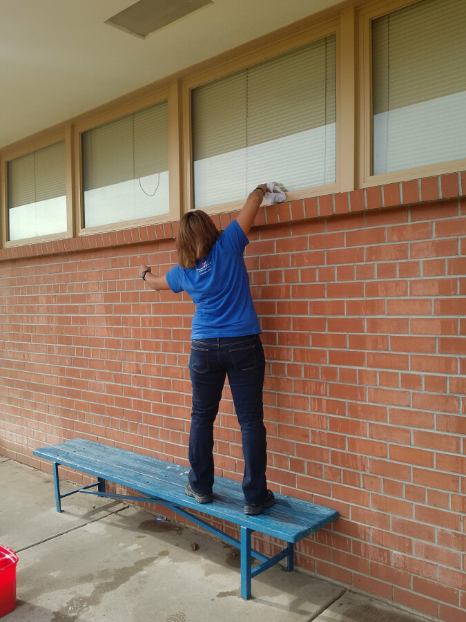 Cleaning windows 6