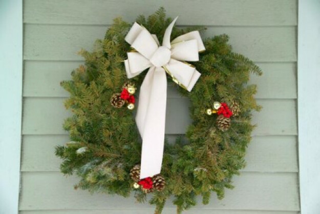 Last Day to Purchase Wreaths, Poinsettias and Roping