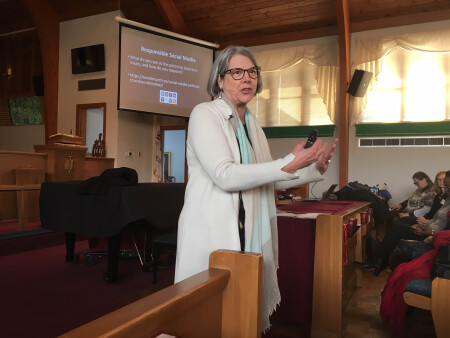 Becky Posey Williams offers training at Arnolia UMC in Baltimore. Photo by Melissa Lauber.