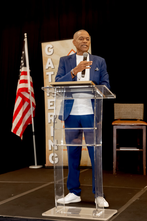 2025 Fall Mens Outreach Breakfast with Coach Joe Kennedy-304