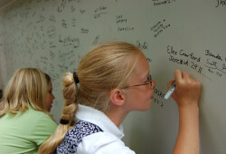 Heritage - Students sign beam May 2009